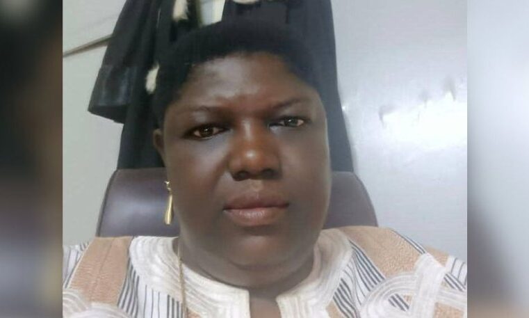 Burkina Faso : l&rsquo;avocate Ini Benjamine Esther Doli condamnée à un an de prison ferme