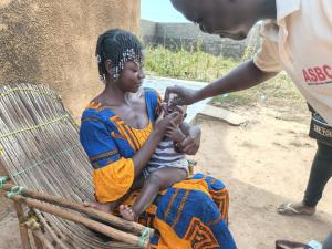 Au Burkina Faso, la vaccination contre la polio assure un avenir sain aux enfants