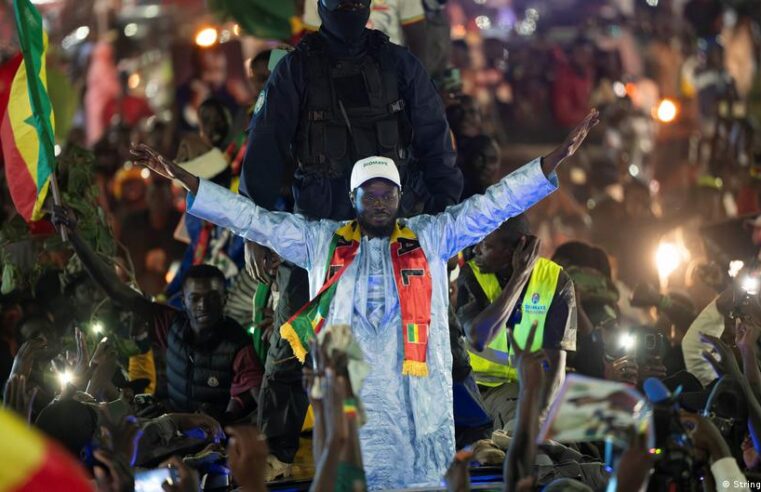 Faye distance pastef leadership politique Sénégal