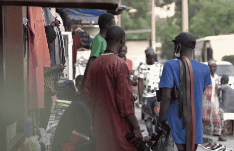Sénégal : la traque des homosexuels s&rsquo;intensifie, menaçant la communauté LGBT+ et la santé publique