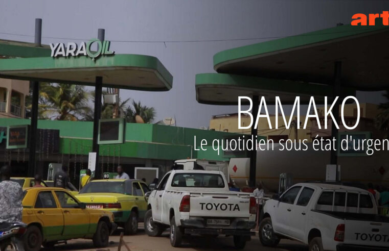 Bamako, une ville sous tension entre urgence et quotidien