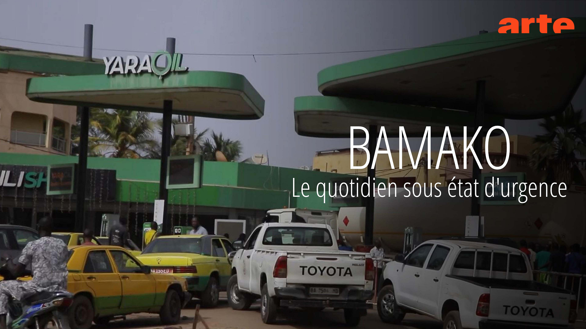 Bamako, une ville sous tension entre urgence et quotidien