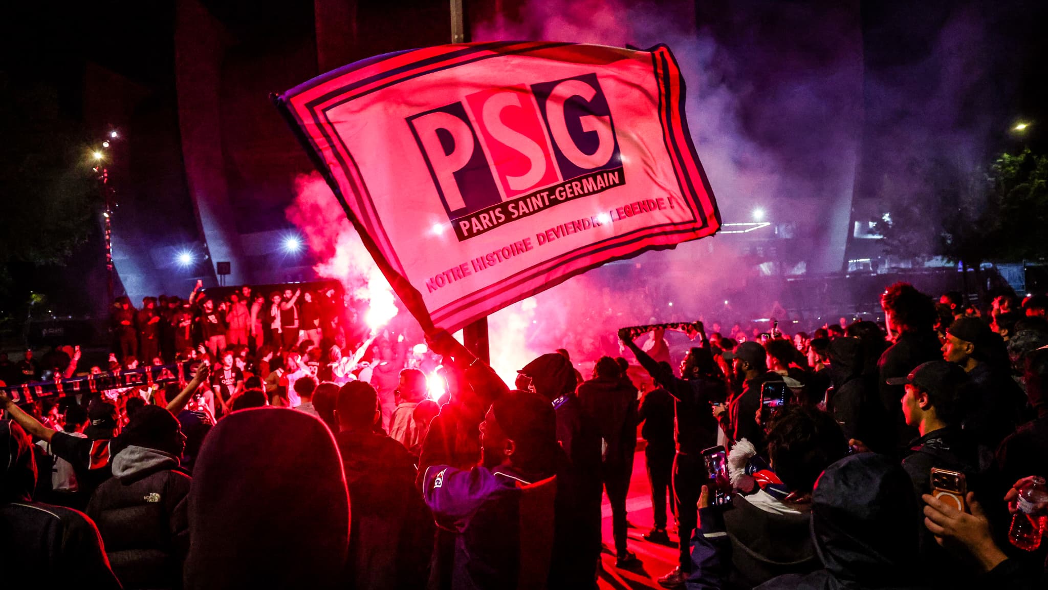 Ligue des champions : psg, la finale à budapest et les célébrations parisiennes en question
