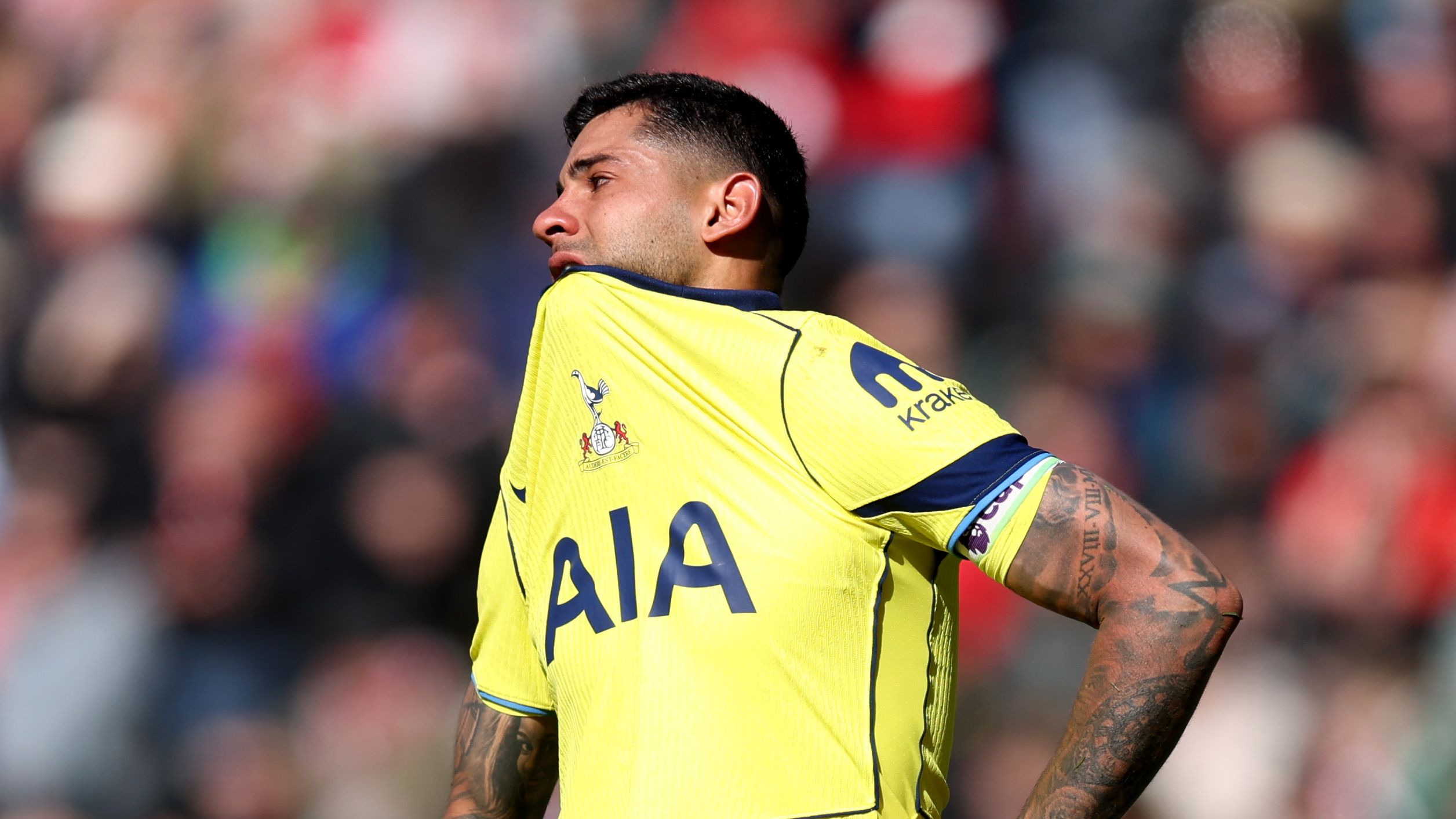 Cristian romero de retour pour sauver les spurs, malgré les critiques