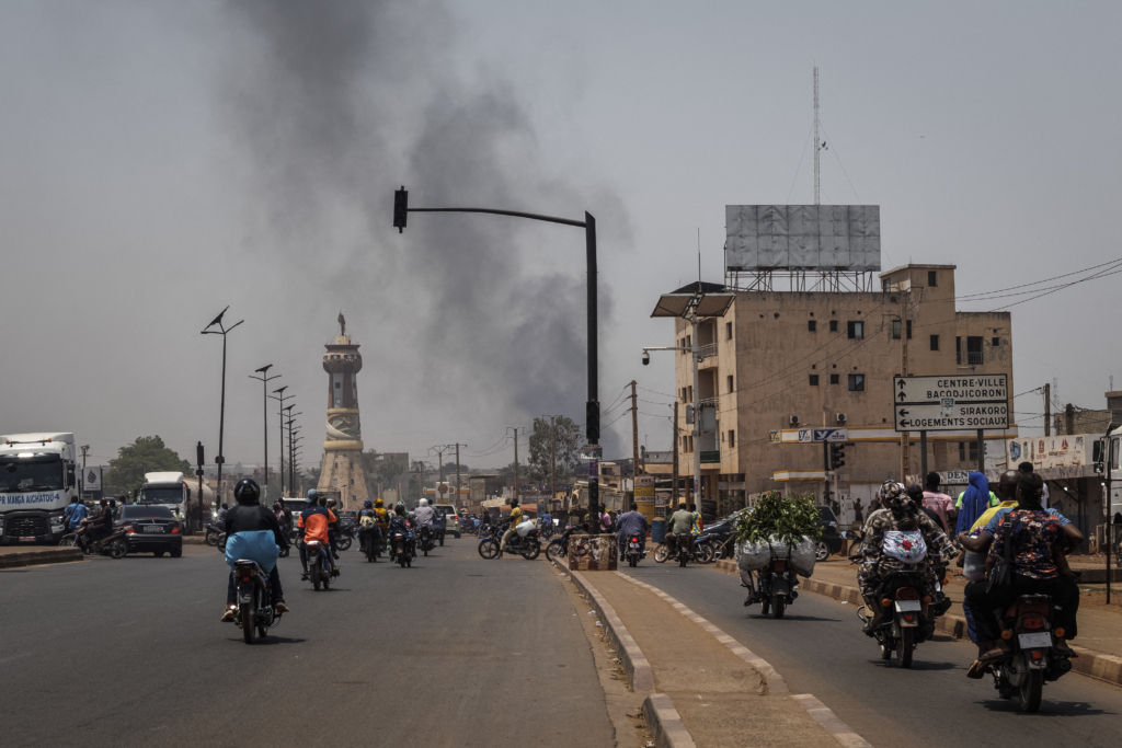 Mali : blocus de Bamako, le gsim face à ses obligations humanitaires