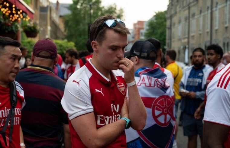Le fair-play des supporters d&rsquo;Arsenal après leur défaite en finale de la ligue des champions face au psg