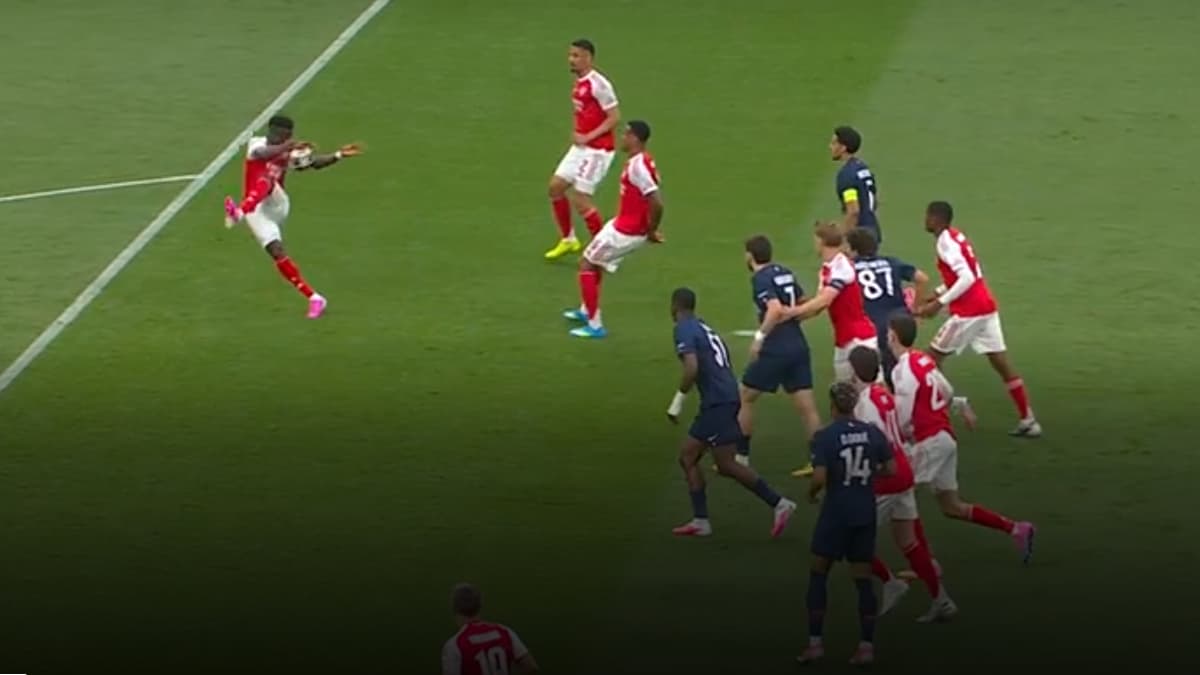 Hand de Saka en finale : le PSG rate une occasion de penalty face à Arsenal