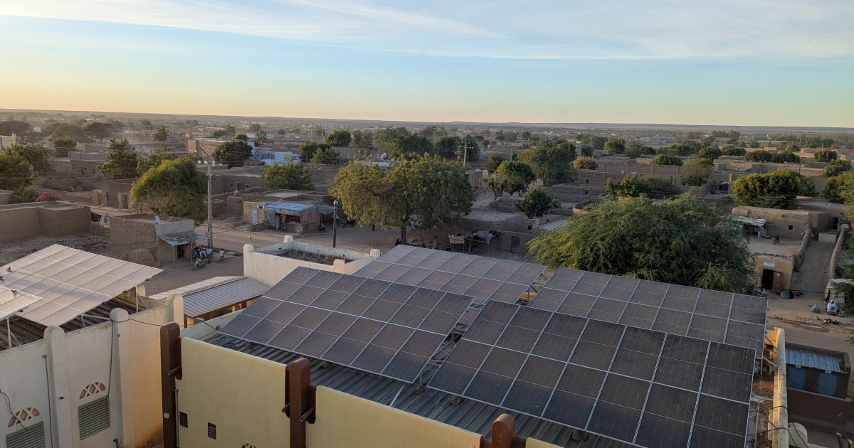 L&rsquo;énergie solaire révolutionne l&rsquo;accès aux soins à Niafounké, au Mali