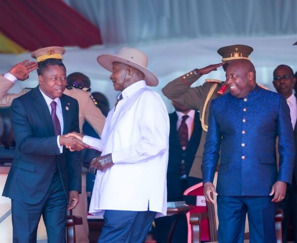 Diplomatie africaine : Faure Gnassingbé renforce les liens avec Museveni à Kampala