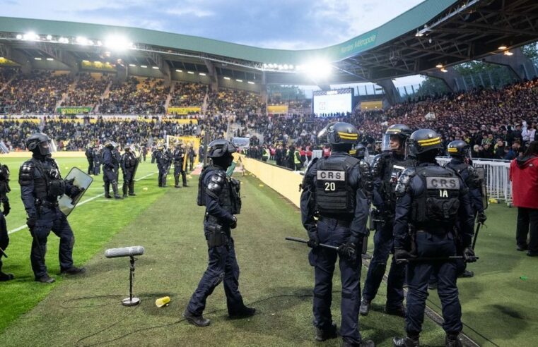Football: la ministre des sports condamne les violences lors du match nantes-toulouse
