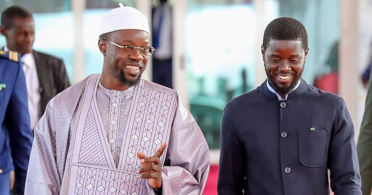 Sénégal : le président bassirou diomaye faye destitue son premier ministre ousmane sonko