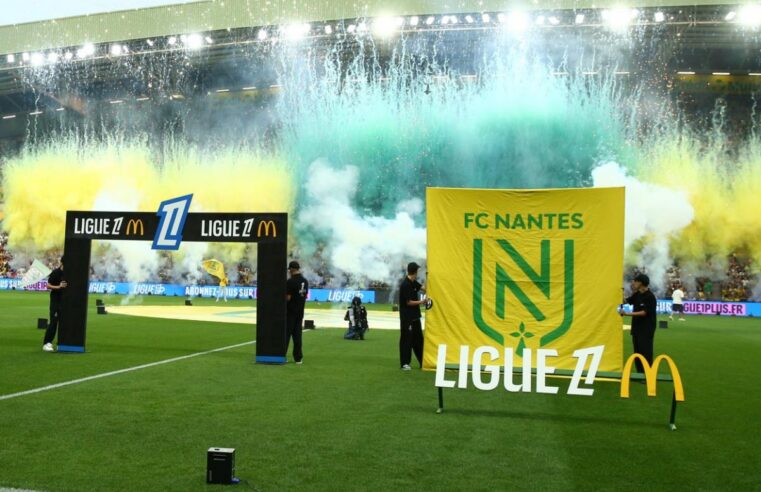 Nantes sanctionné pour invasion de terrain en ligue 1 : huis clos et tribune fermée