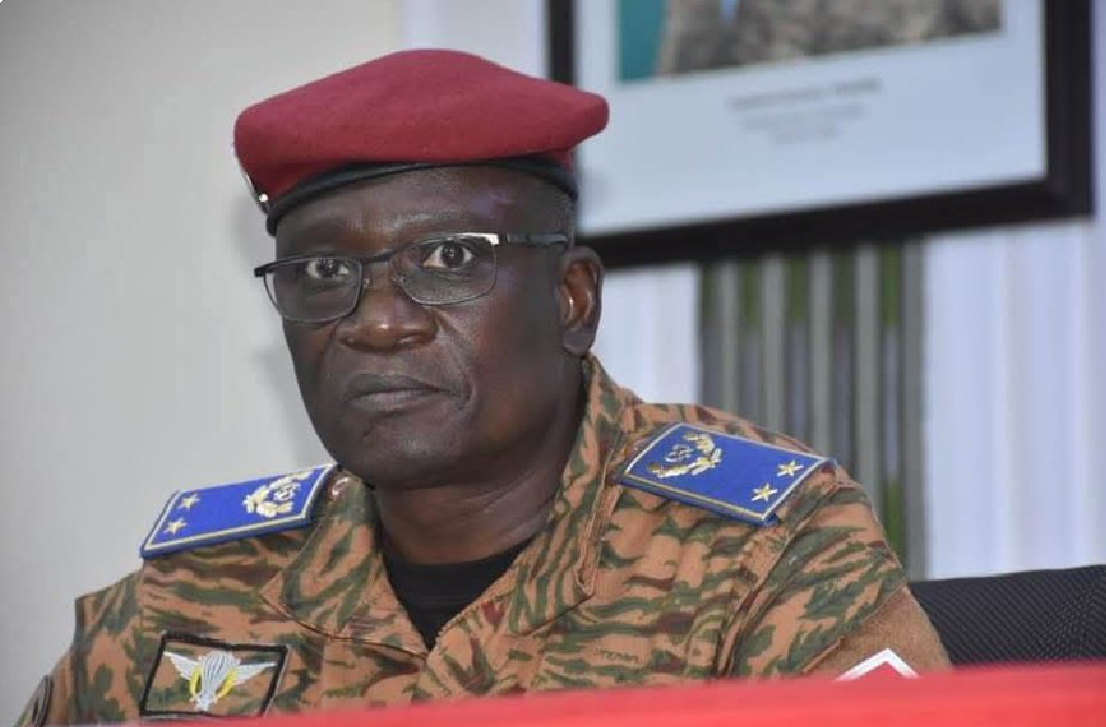 Scandale militaire au Burkina Faso : 170 millions de f cfa dérobés au ministre de la défense