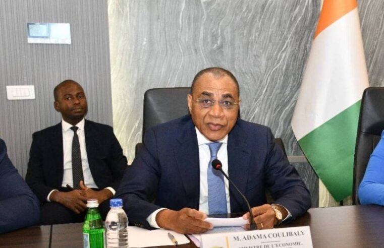 Arnaques financières en ligne : le ministère des Finances met en garde contre les promesses mensuelles illusoires en Côte d&rsquo;Ivoire