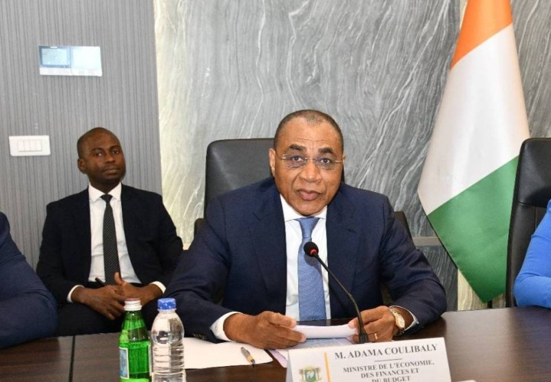Arnaques financières en ligne : le ministère des Finances met en garde contre les promesses mensuelles illusoires en Côte d&rsquo;Ivoire