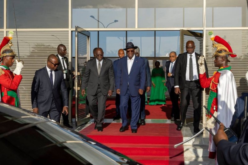 Alassane ouattara de retour à Abidjan après une mission diplomatique au Kenya