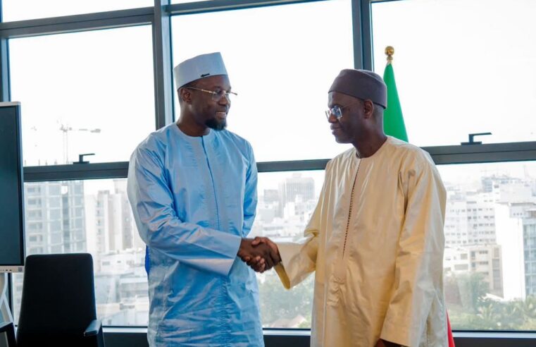 Transition à la primature : al aminou lô et ousmane sonko échangent sur les défis futurs