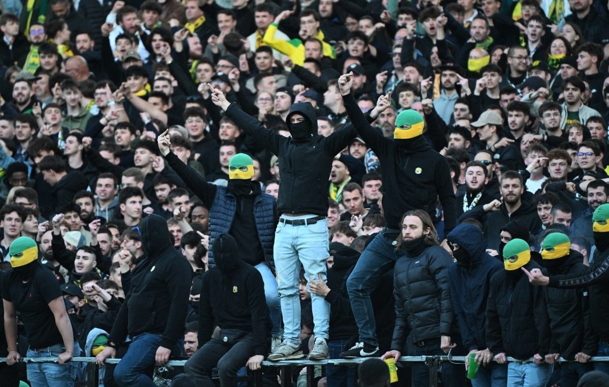 Violences en Ligue 1 : l&rsquo;émeute des supporters à Nantes et Nice