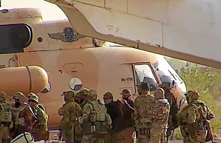 Retrait partiel des mercenaires russes du Mali après la chute de Kidal