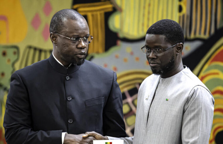 Sénégal : Diomaye Faye lance des consultations, Sonko s&rsquo;exprime devant les députés