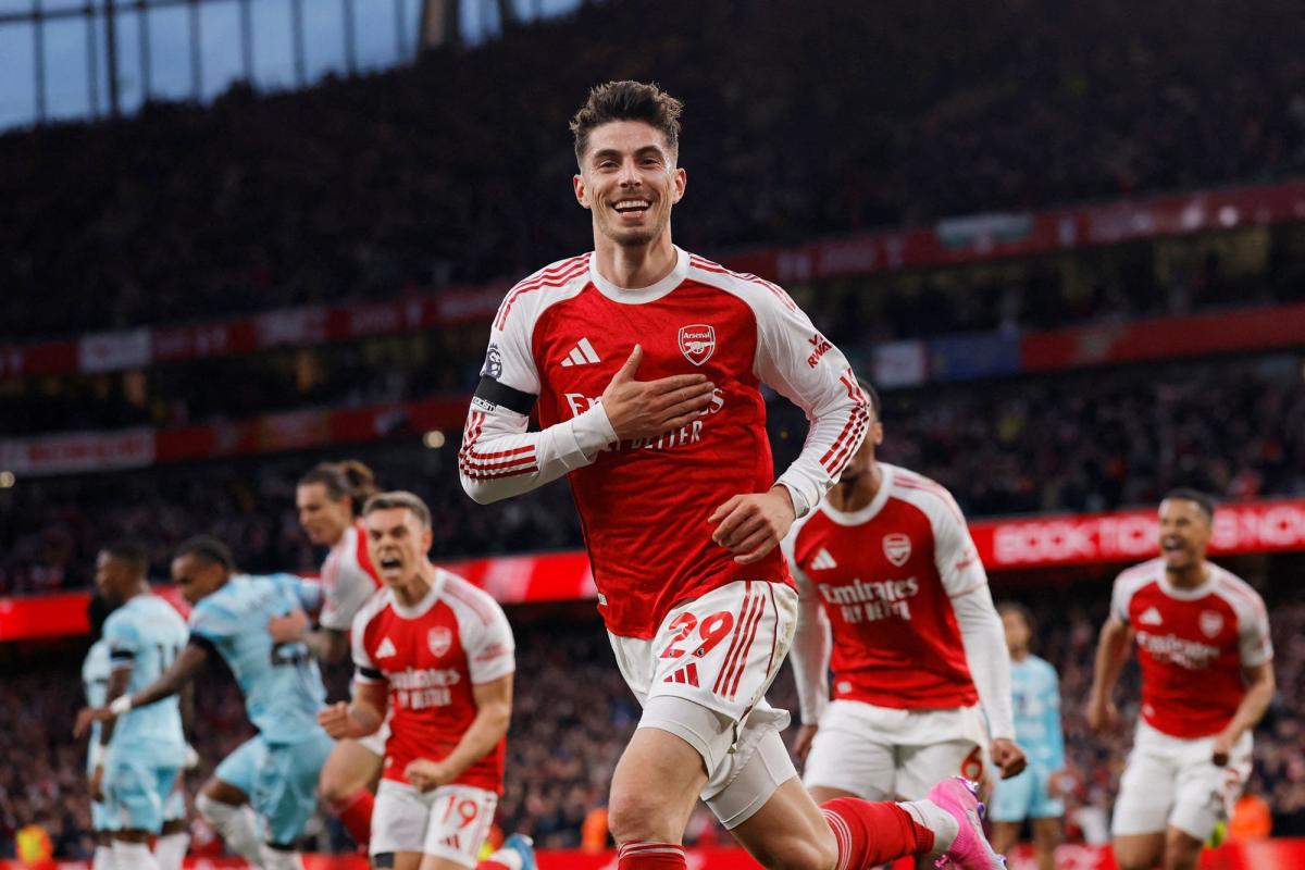 Exultation des joueurs d&rsquo;Arsenal après leur sacre en championnat anglais