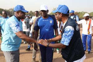 Un bilan inspirant : le Dr Seydou Coulibaly quitte l&rsquo;OMS au Burkina Faso après quatre ans de succès