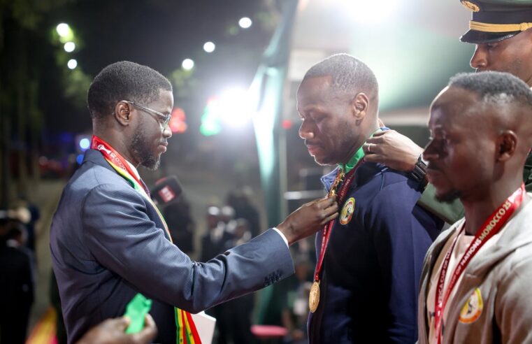 Discorde au sein du football sénégalais : l&rsquo;impact des primes de Bassirou Diomaye Faye