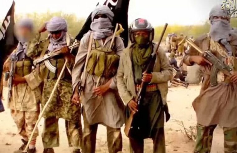 Au Mali, le groupe jihadiste jinm exploite l&rsquo;or pour alimenter ses offensives