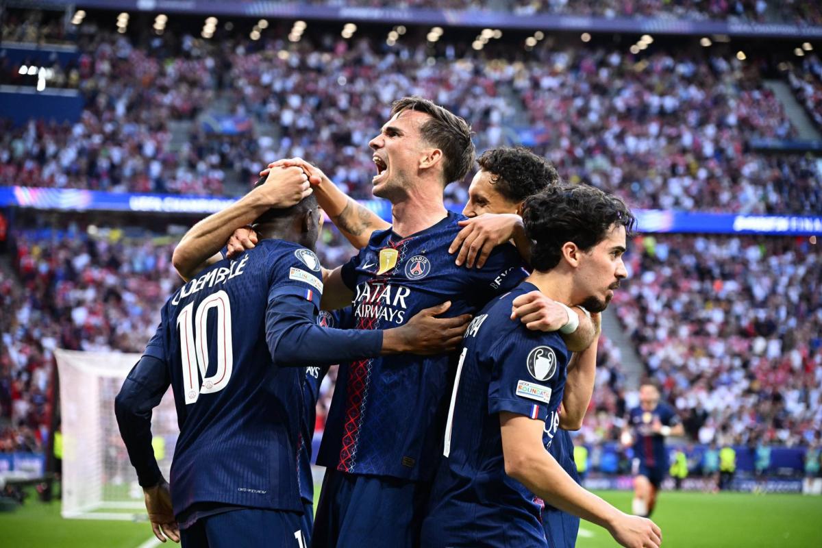 Le psg réalise un doublé historique en ligue des champions face à arsenal