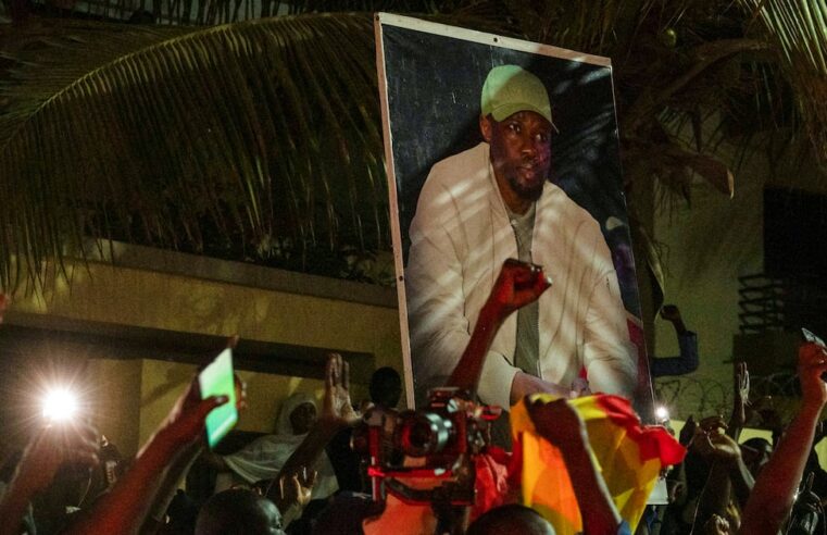 Sénégal : les coulisses du limogeage de sonko et ses enjeux politiques majeurs