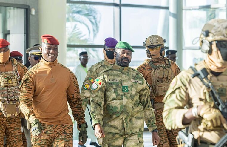 L&rsquo;Alliance des États du Sahel intensifie sa riposte aérienne au Mali