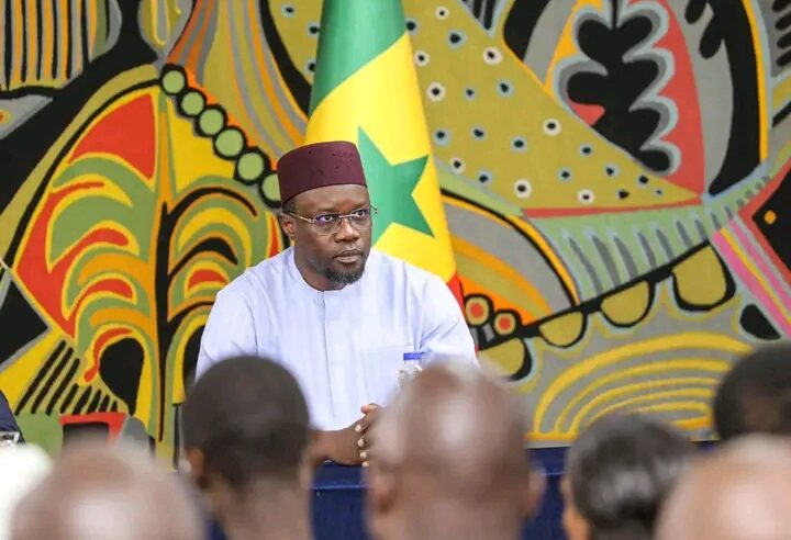 Sonko critique les fonds politiques au Sénégal face à diomaye faye