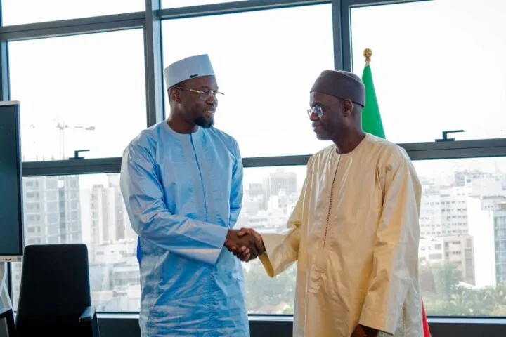 Passation de service à la Primature entre Ousmane Sonko et Al Aminou Lô