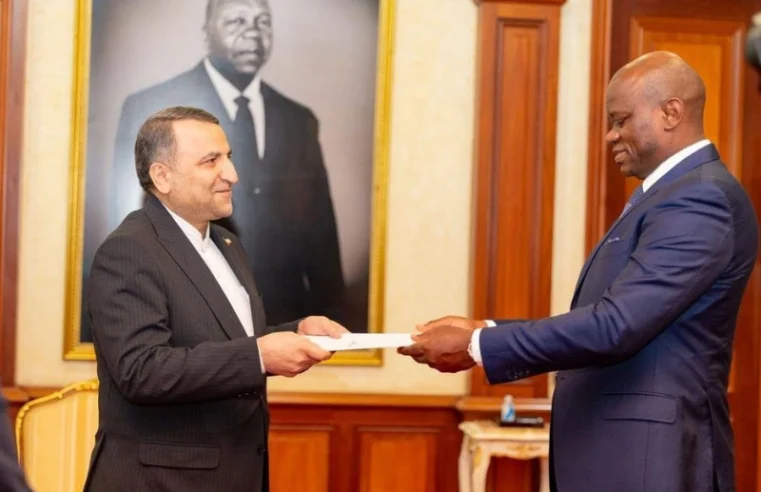 Le Gabon renforce ses liens internationaux avec l&rsquo;accréditation de cinq nouveaux diplomates