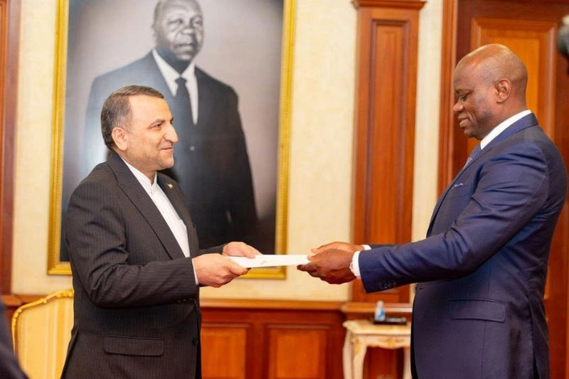 Le Gabon renforce ses liens internationaux avec l&rsquo;accréditation de cinq nouveaux diplomates