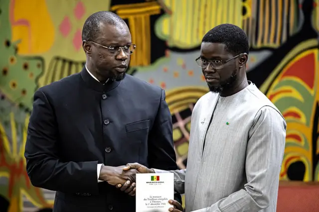 Crise politique au Sénégal : Sonko et Faye s&rsquo;affrontent sur l&rsquo;avenir du pays