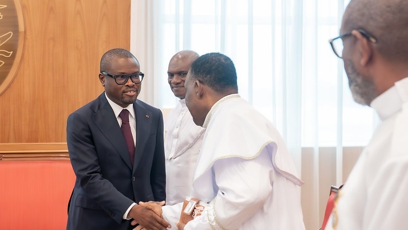 Transition politique au Bénin : l&rsquo;exemple de la réunification de l&rsquo;Église du Christianisme Céleste