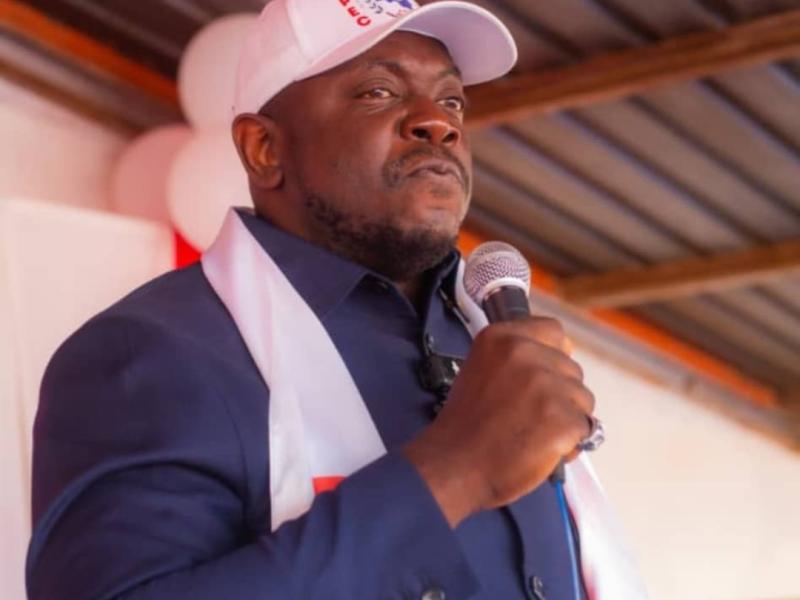 Réforme constitutionnelle en RDC : l’APEC de Louis Watum Kabamba mise sur une constitution adaptée aux besoins du pays