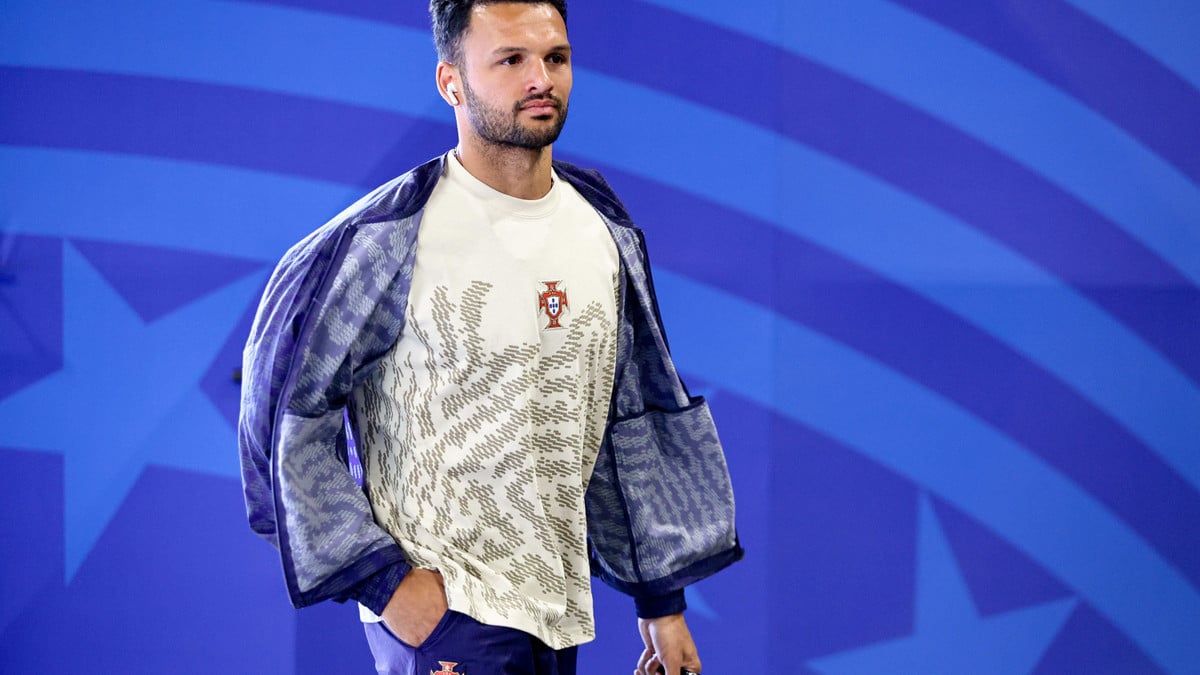 Transfert de Gonçalo Ramos : Un entraineur prend son téléphone pour le convaincre de quitter le PSG