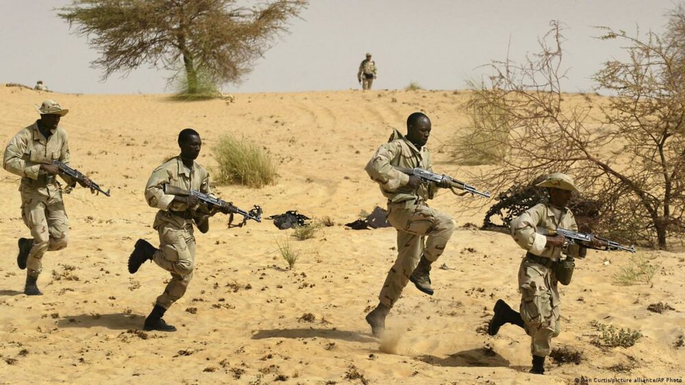 Mali offre des récompenses pour la capture de terroristes au Sahel