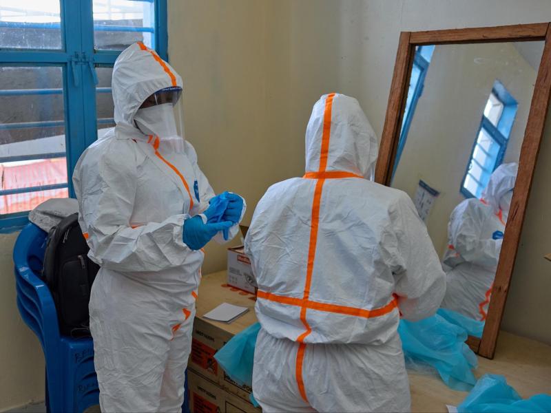 Ebola en RDC : l&rsquo;épidémie déborde, la communauté internationale court après