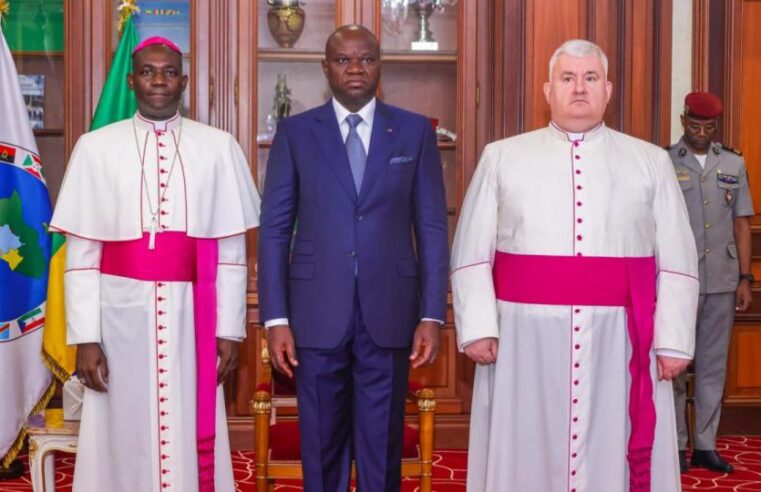 Diplomatie au Gabon : cinq nouveaux ambassadeurs présentent leurs lettres de créance à Brice Clotaire Oligui Nguema