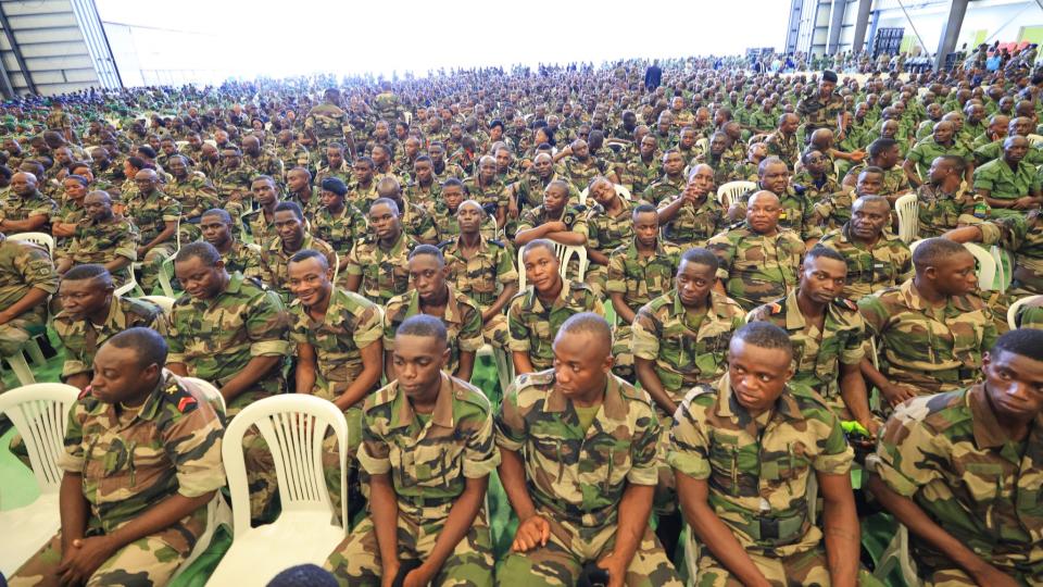 Gabon : vers une production locale des uniformes militaires pour une armée autonome
