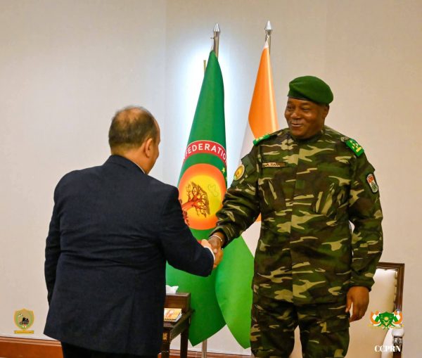 Rencontre historique entre Niamey et Alger autour de l&rsquo;énergie et de la sécurité