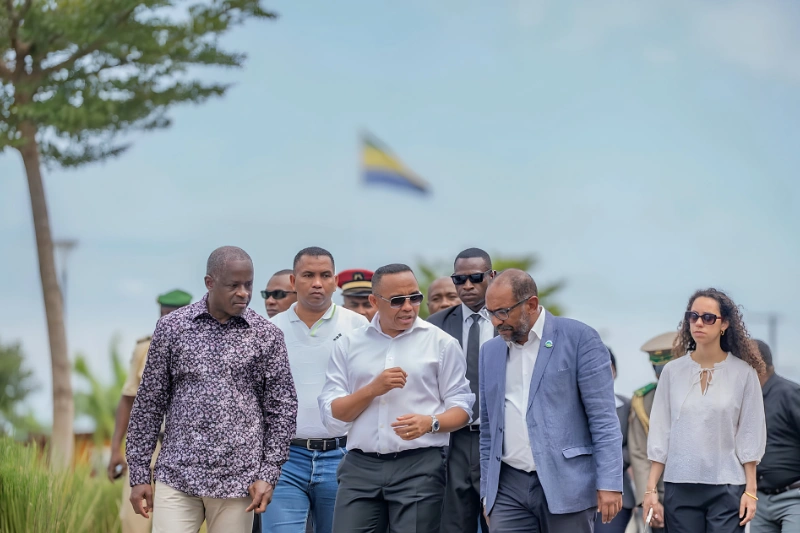 Un dirigeant malgache en immersion à Libreville : le colonel Randrianirina découvre les atouts gabonais