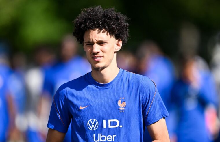 Maghnes akliouche : le psg en quête d&rsquo;un transfert stratégique pour renforcer son effectif