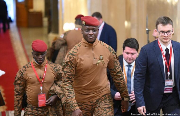 Révolution au Burkina Faso : entre promesses et défis d&rsquo;un nouveau pouvoir