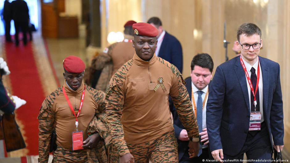 Révolution au Burkina Faso : entre promesses et défis d&rsquo;un nouveau pouvoir