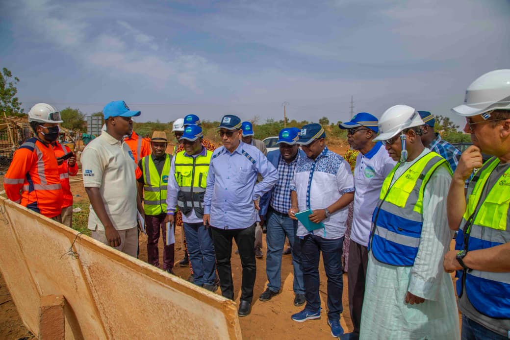 Vue aérienne du chantier de la troisième usine de traitement d'eau de Niamey