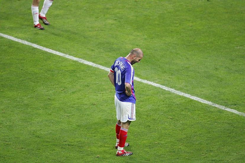 Zidane rate le seul penalty de sa carrière en Bleu contre la Chine en 2006